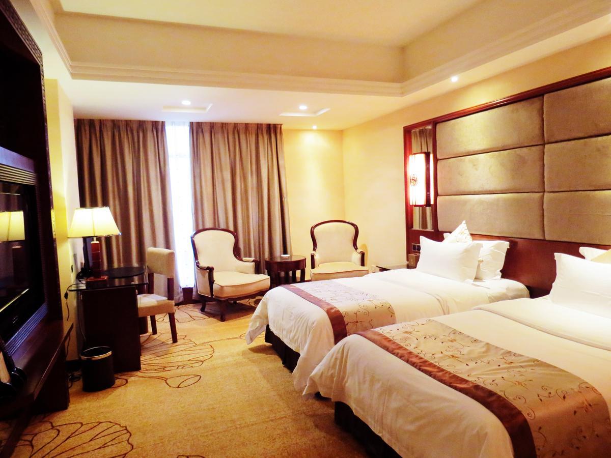 Rongjiang Hotel Jieyang Bagian luar foto