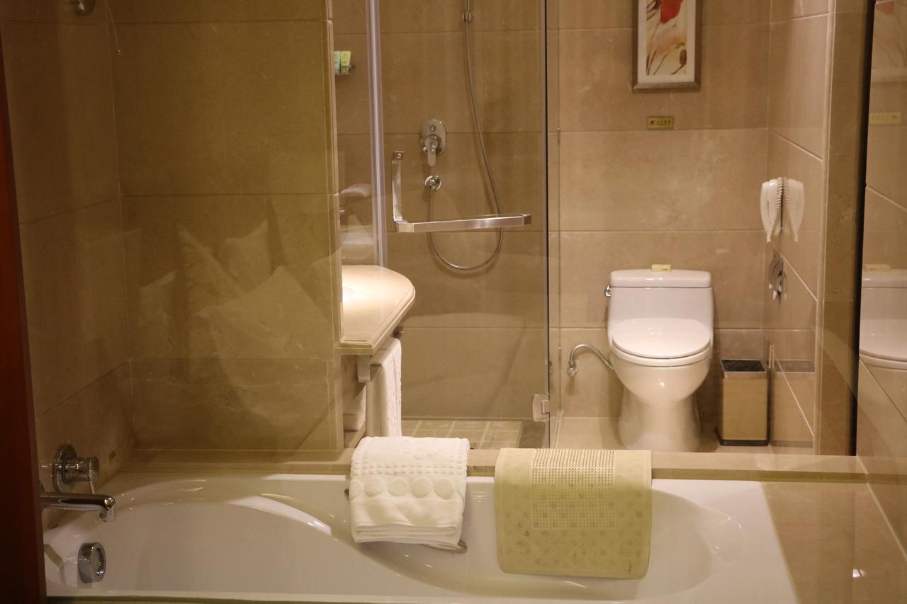 Rongjiang Hotel Jieyang Bagian luar foto