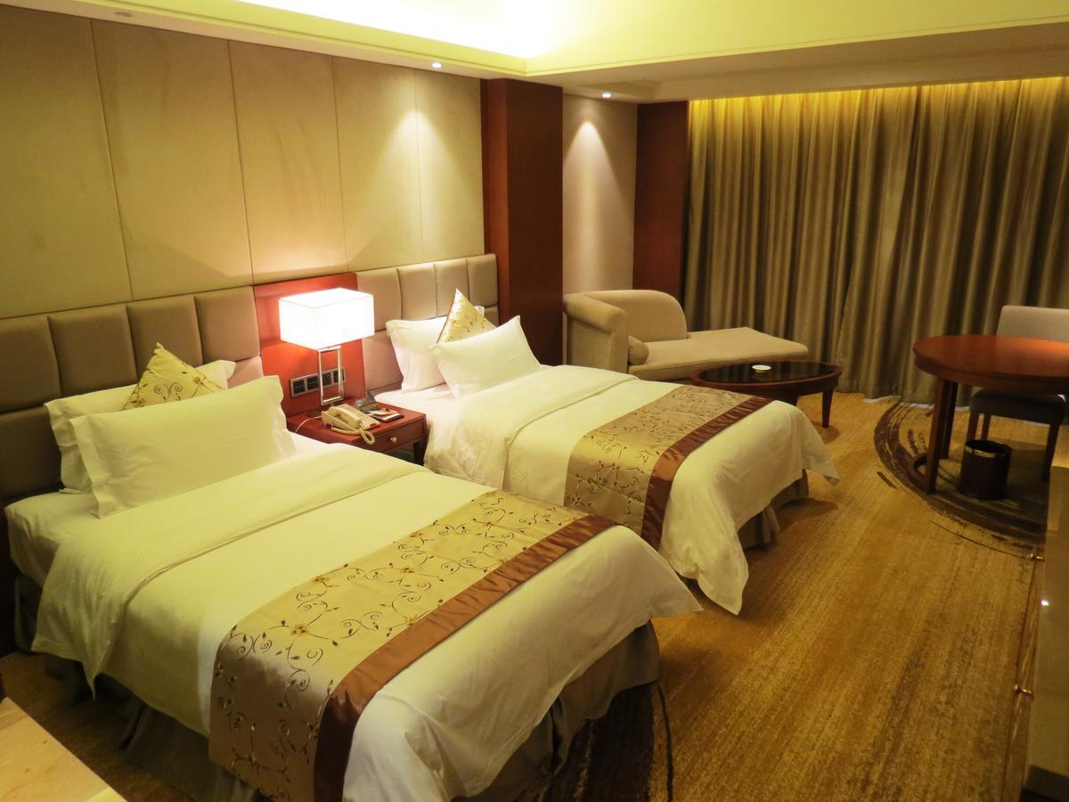 Rongjiang Hotel Jieyang Bagian luar foto