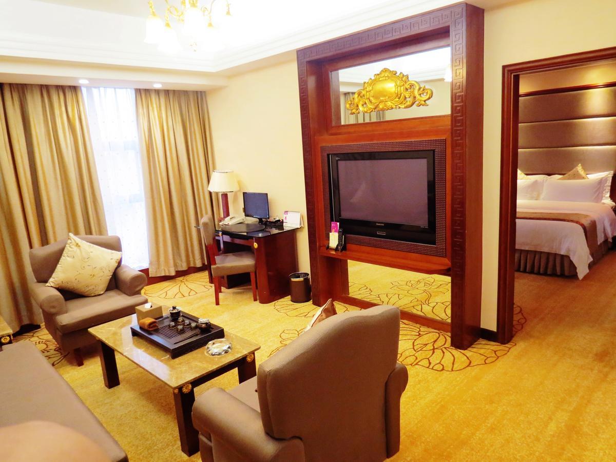 Rongjiang Hotel Jieyang Bagian luar foto