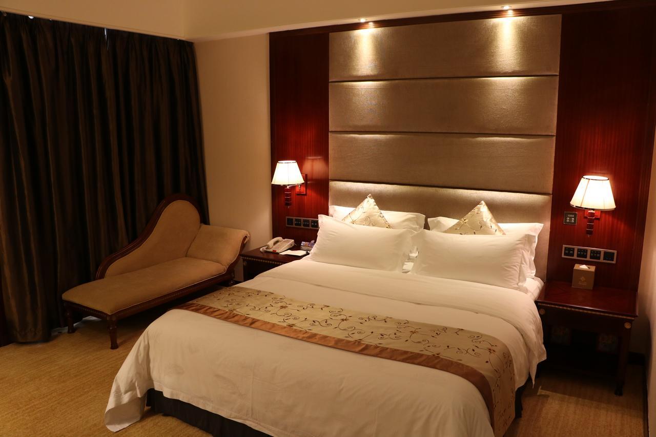 Rongjiang Hotel Jieyang Bagian luar foto