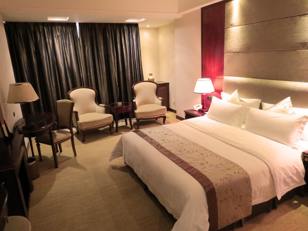 Rongjiang Hotel Jieyang Bagian luar foto