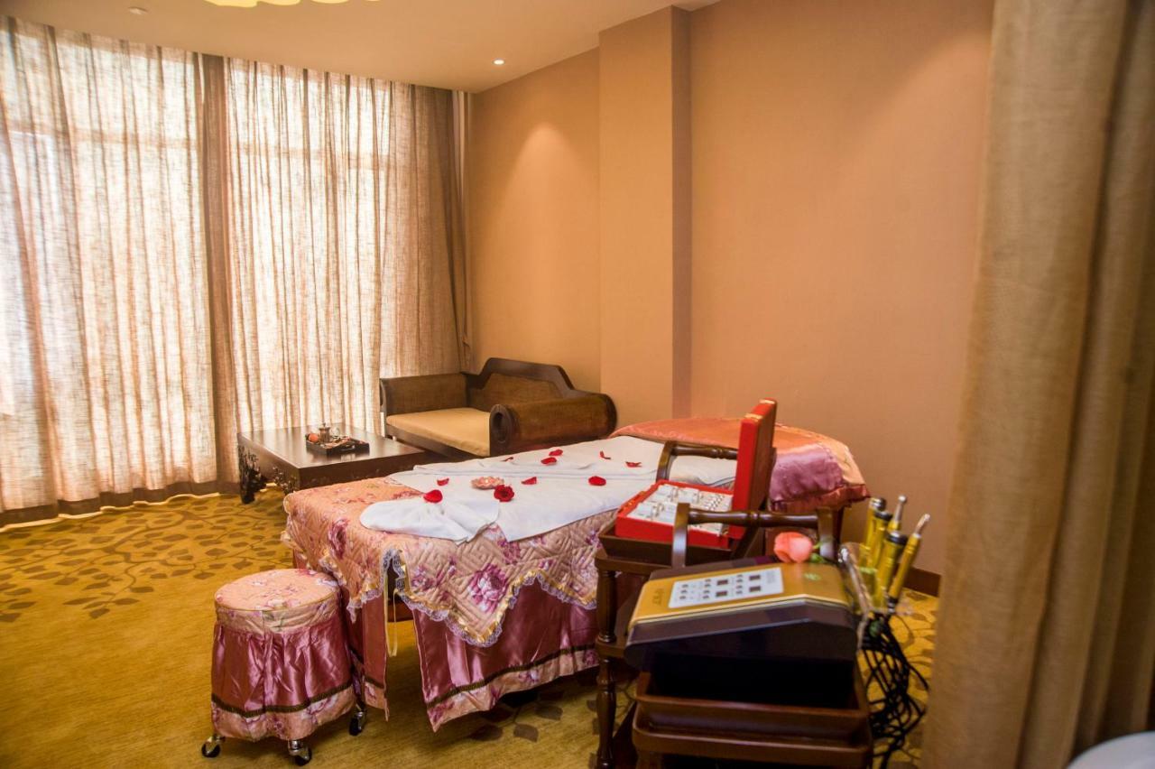 Rongjiang Hotel Jieyang Bagian luar foto